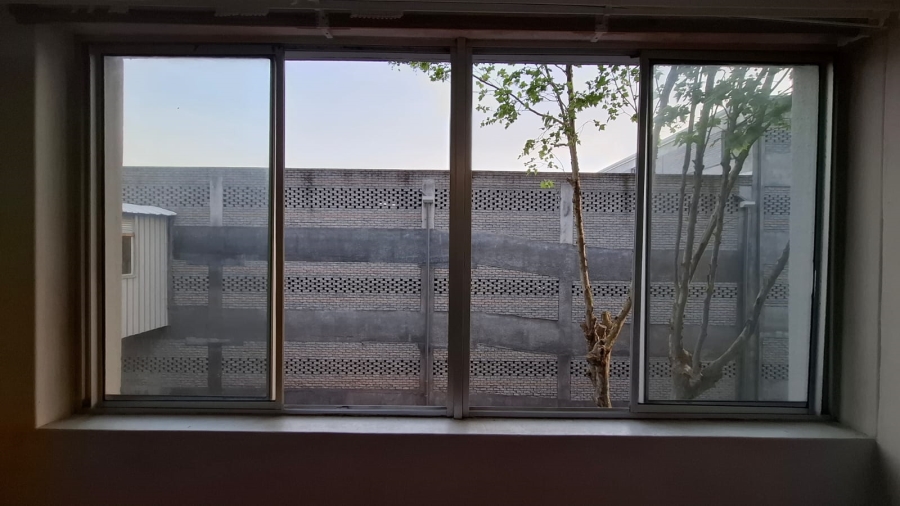 To Let 1 Bedroom Property for Rent in Wynberg Western Cape